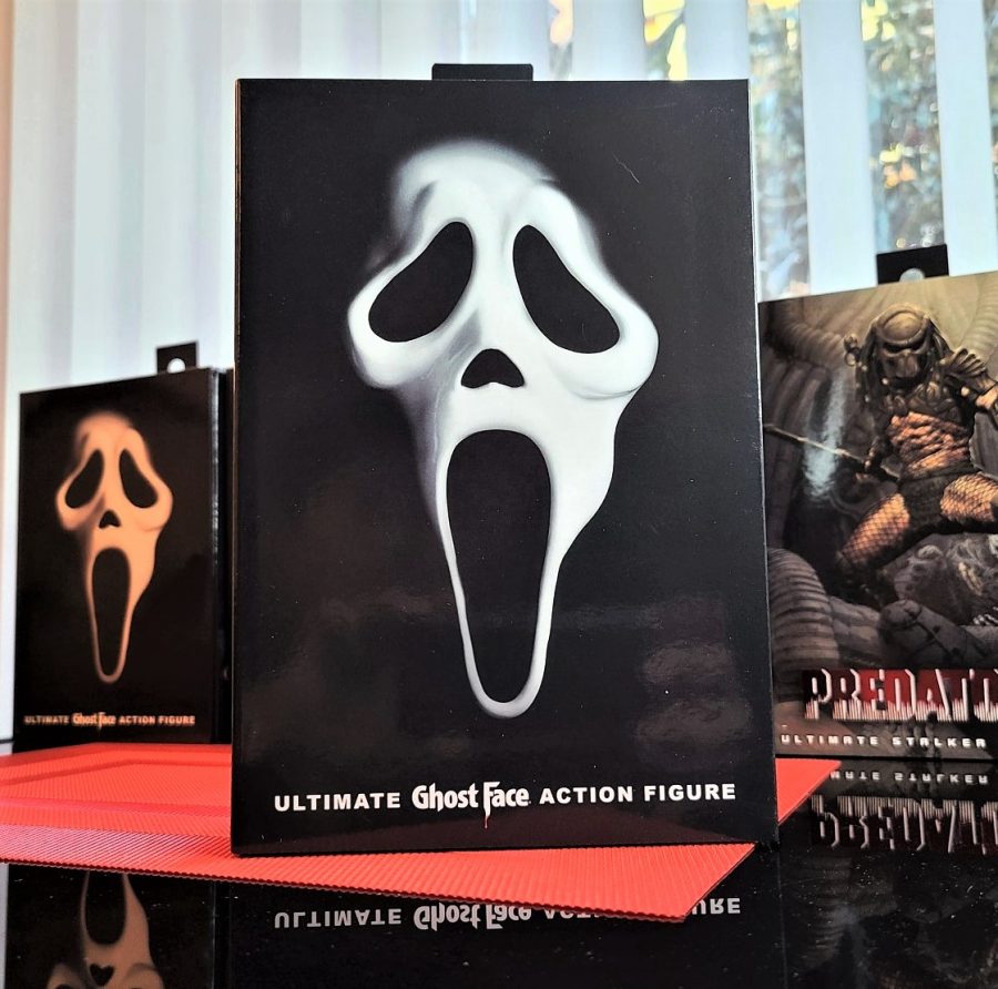 Neca – Scream Ultimate Ghost Face 7″ Scale Action Figure